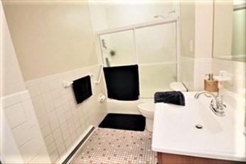 1 bed, 1 bath apartment for rent at 1323 Worcester Rd Unit E7, Framingham — photo 7 of 23
