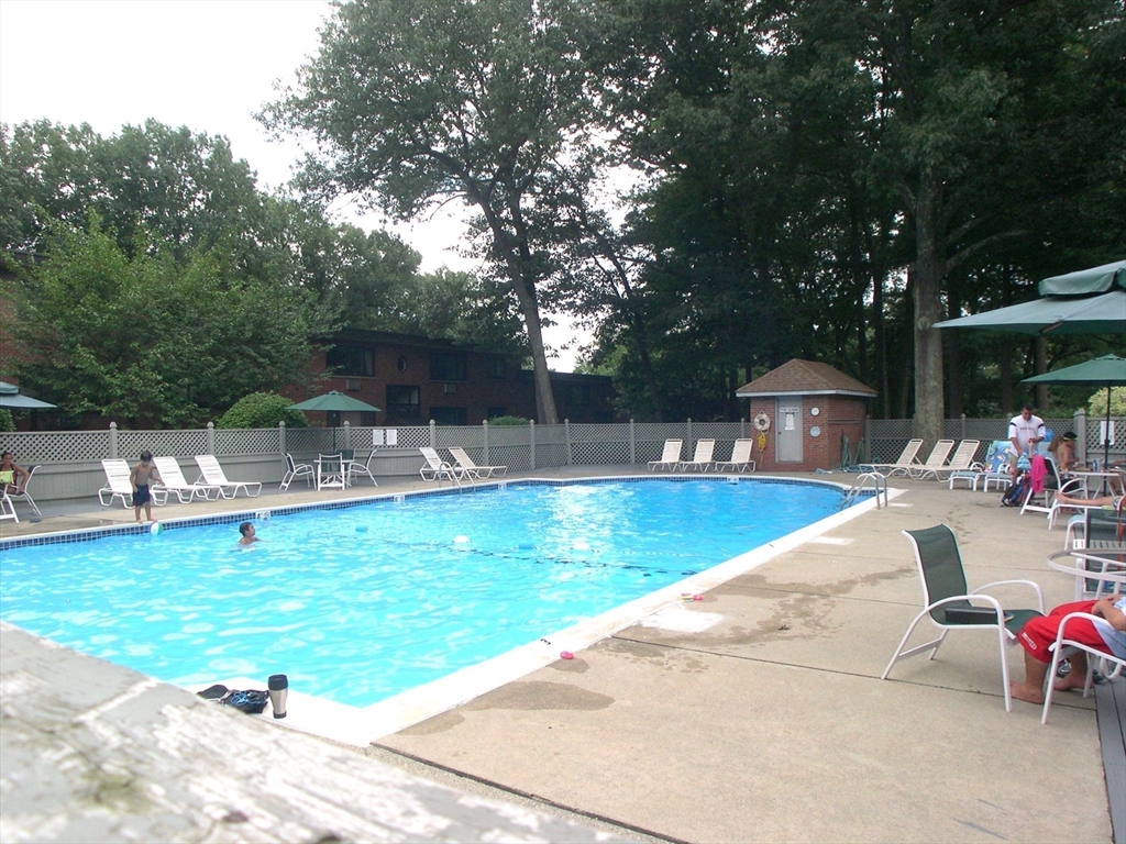 1 bed, 1 bath apartment for rent at 1323 Worcester Rd Unit E7, Framingham — photo 11 of 23