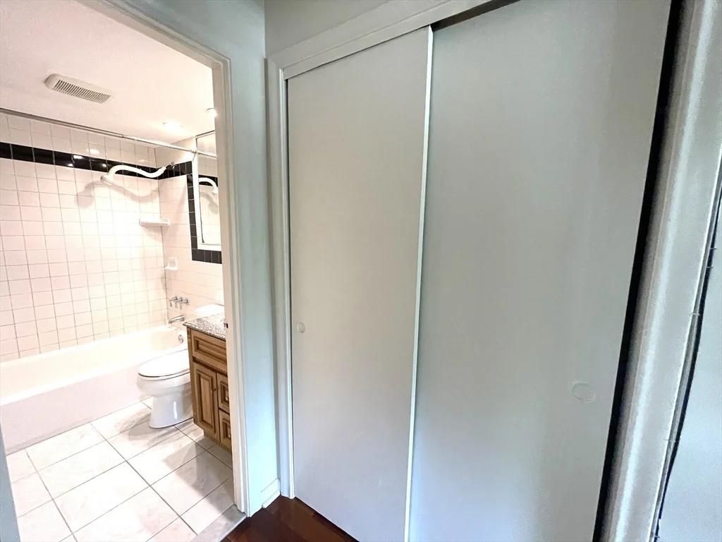 2 bed, 1 bath apartment for rent at 1323 Worcester Rd Unit H8, Framingham — photo 12 of 21