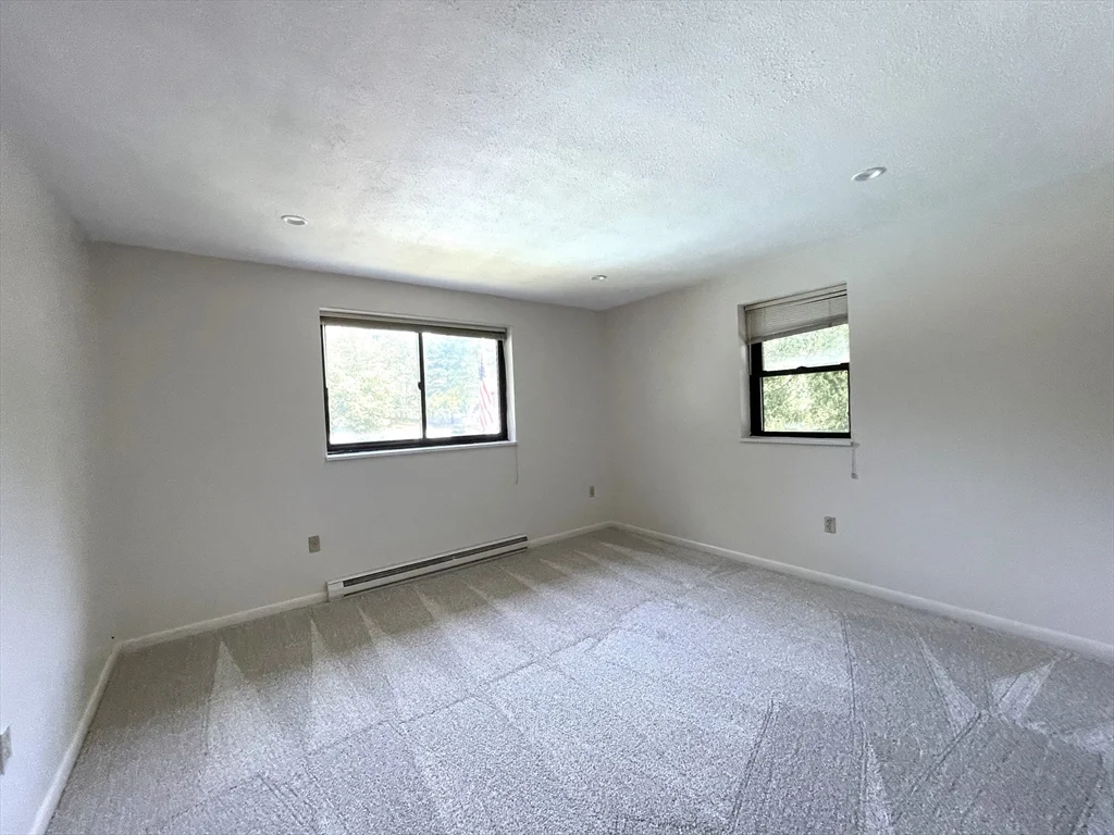 2 bed, 1 bath apartment for rent at 1323 Worcester Rd Unit H8, Framingham — photo 9 of 21