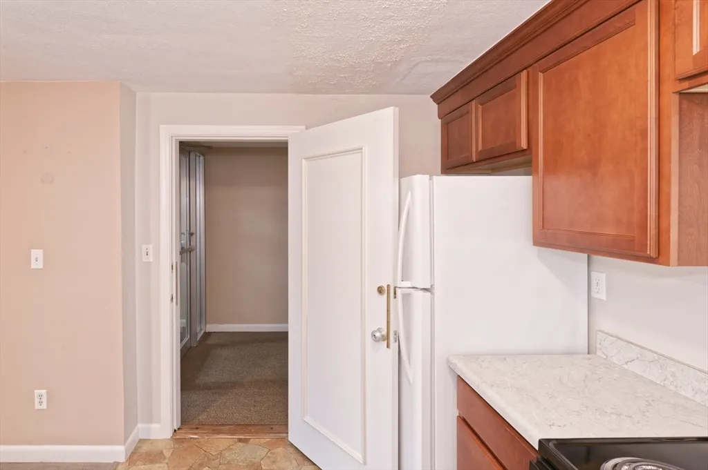 2 bed, 1 bath apartment for rent at 1325 Worcester Rd Unit A2, Framingham — photo 6 of 19