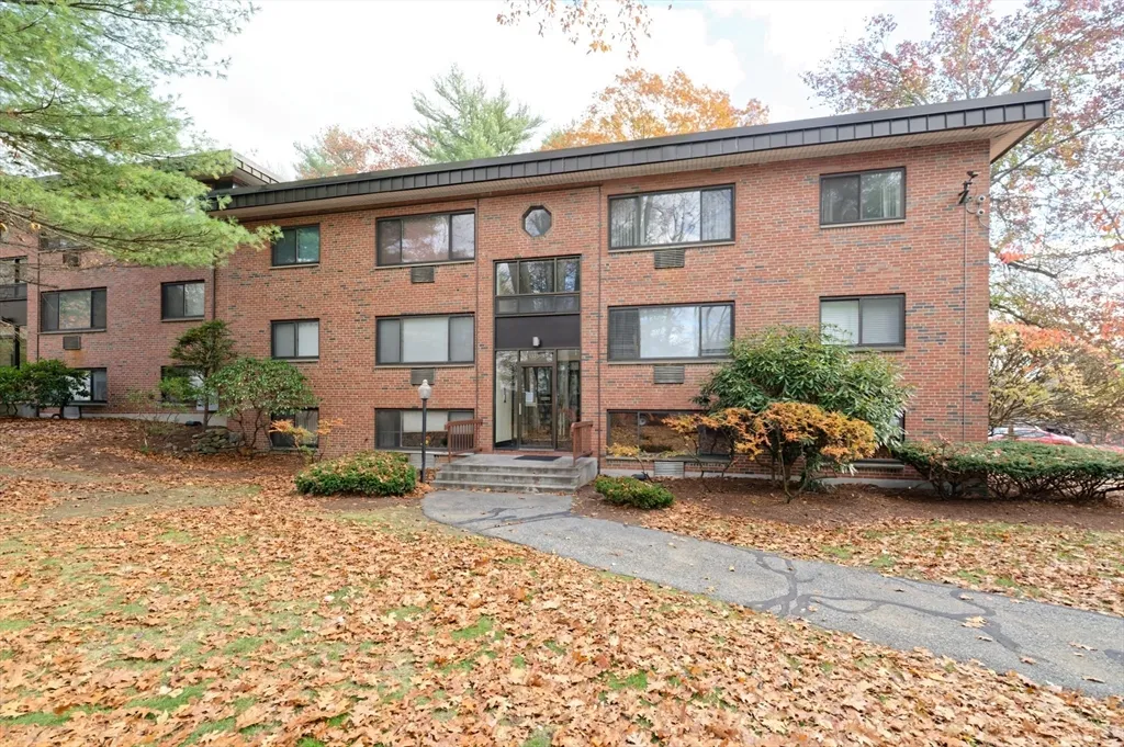 2 bed, 1 bath apartment for rent at 1325 Worcester Rd Unit A2, Framingham