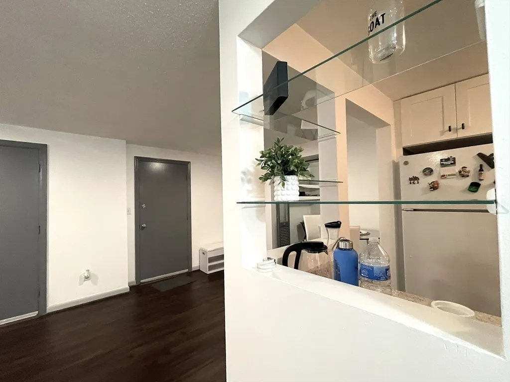 1 bed, 1 bath apartment for rent at 1325 Worcester Rd Unit C3, Framingham — photo 8 of 27
