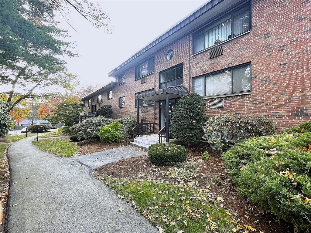 1 bed, 1 bath apartment for rent at 1325 Worcester Rd Unit C3, Framingham