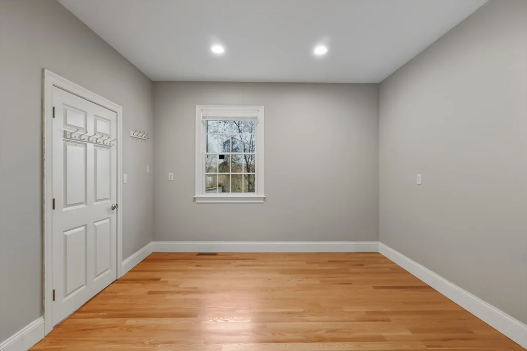 2 bed, 2 bath apartment for rent at 1327 Liberty Unit 2, Braintree — photo 14 of 20