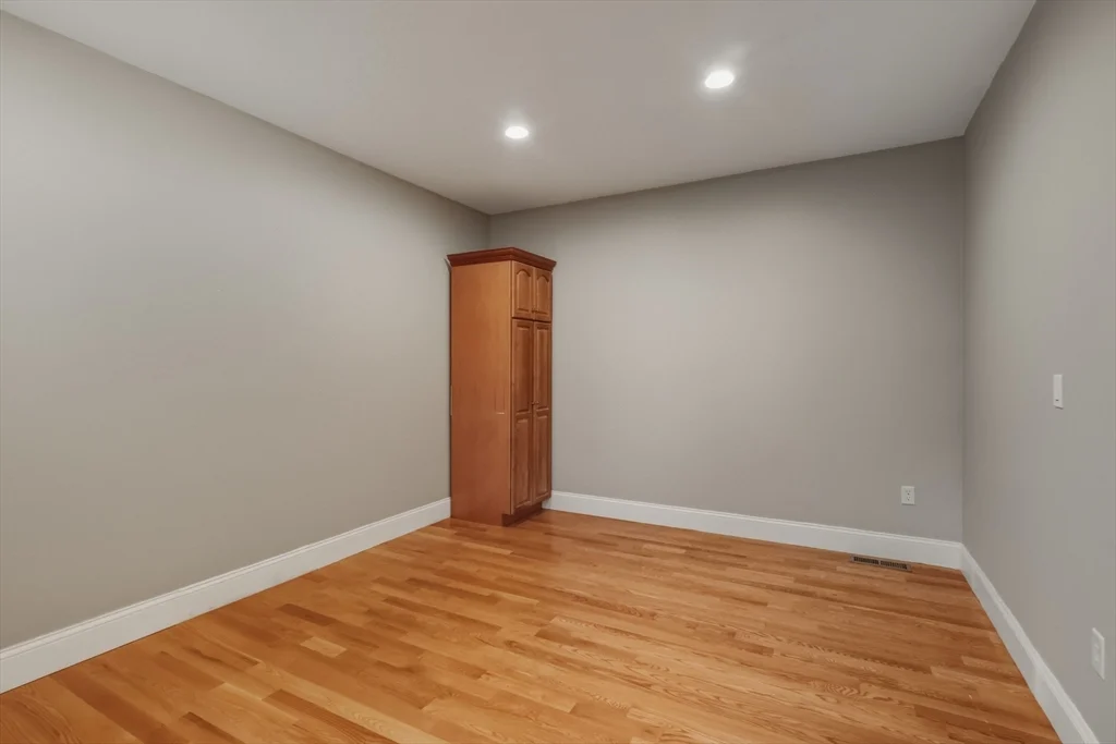 2 bed, 2 bath apartment for rent at 1327 Liberty Unit 2, Braintree — photo 15 of 20