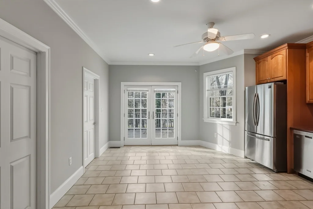 2 bed, 2 bath apartment for rent at 1327 Liberty Unit 2, Braintree — photo 9 of 20