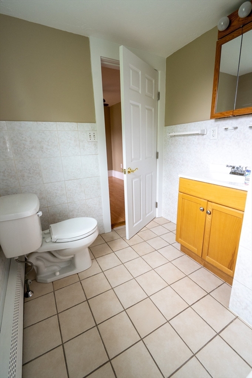 3 bed, 1 bath apartment for rent at 132b Cedar St Unit 3, Haverhill — photo 13 of 17