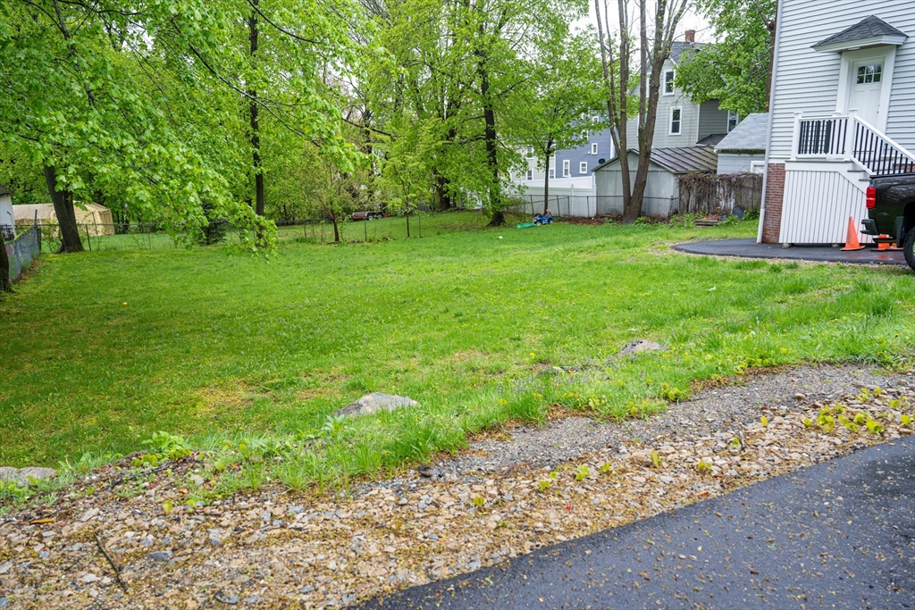 3 bed, 1 bath apartment for rent at 132b Cedar St Unit 3, Haverhill — photo 16 of 17