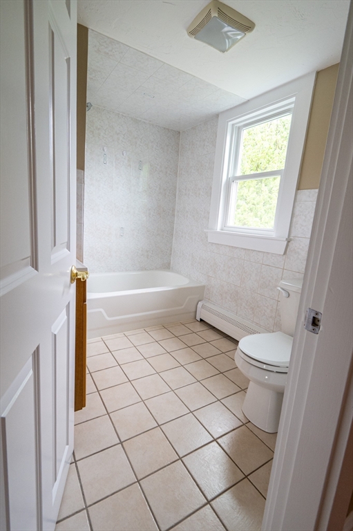 3 bed, 1 bath apartment for rent at 132b Cedar St Unit 3, Haverhill — photo 12 of 17