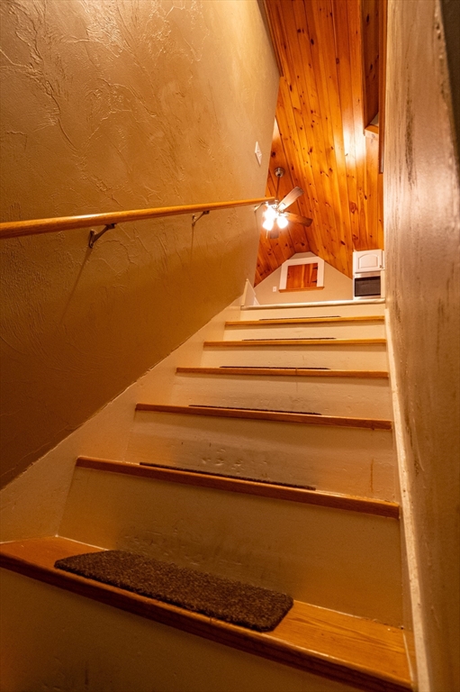 3 bed, 1 bath apartment for rent at 132b Cedar St Unit 3, Haverhill — photo 14 of 17