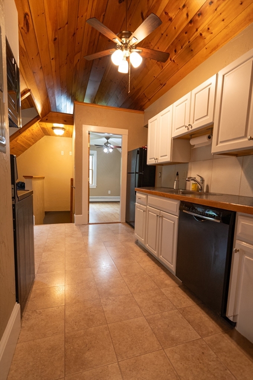 3 bed, 1 bath apartment for rent at 132b Cedar St Unit 3, Haverhill — photo 2 of 17