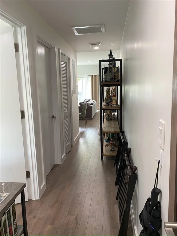1 bed, 1 bath apartment for rent at 133-135 Hyde Park Ave Unit 133C, Jamaica Plain — photo 5 of 10