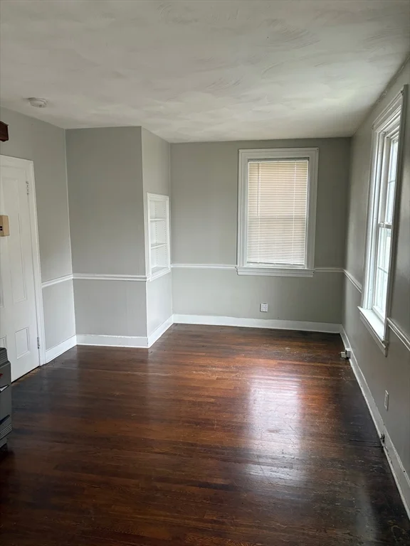 1 bed, 1 bath apartment for rent at 133-137 Winter Unit 4, Fall River — photo 1 of 5