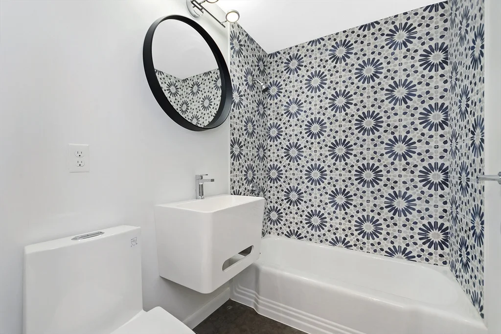 2 bed, 1 bath apartment for rent at 133 Beaconsfield Rd Unit 25, Brookline — photo 3 of 10
