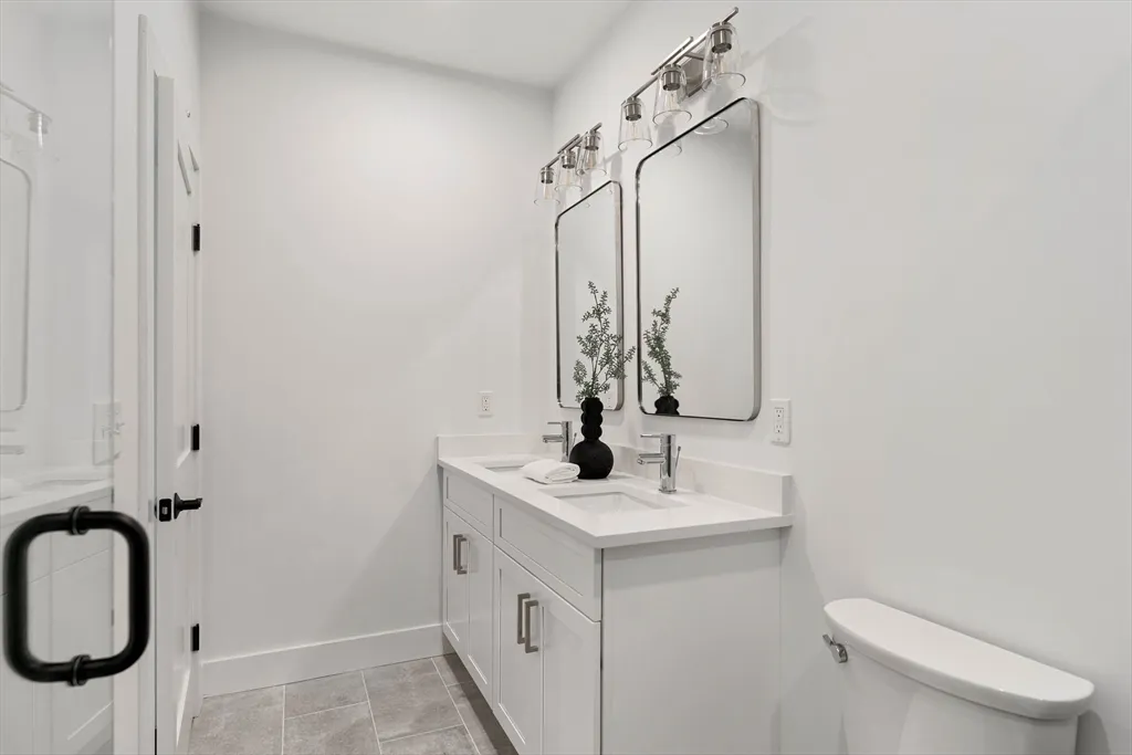 2 bed, 2 bath apartment for rent at 133 Boardman St Unit 3, East Boston — photo 12 of 33