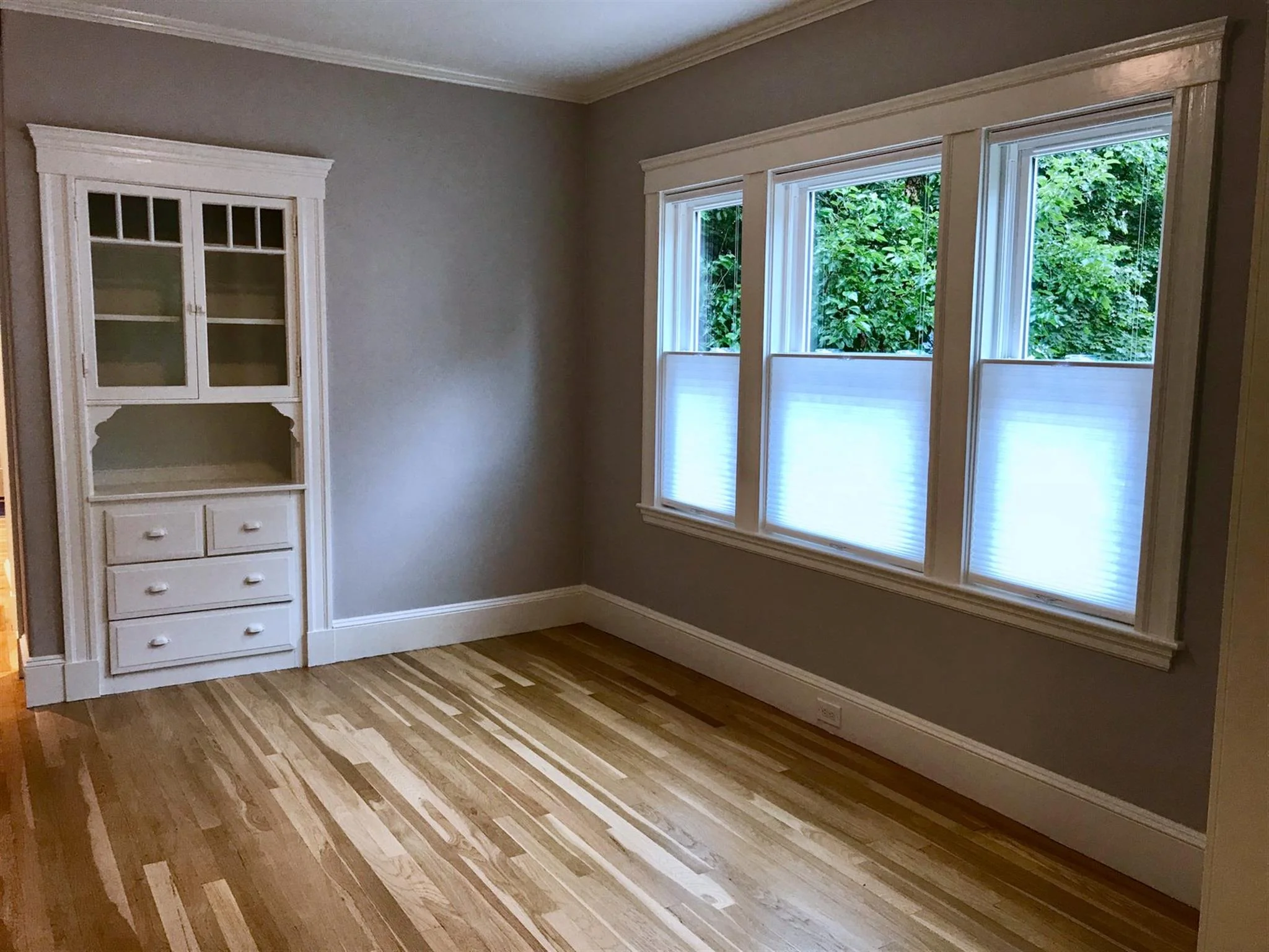 2.5 bed, 1 bath apartment for rent at 133 Boston Ave Unit 1, Powder House Square — photo 3 of 10