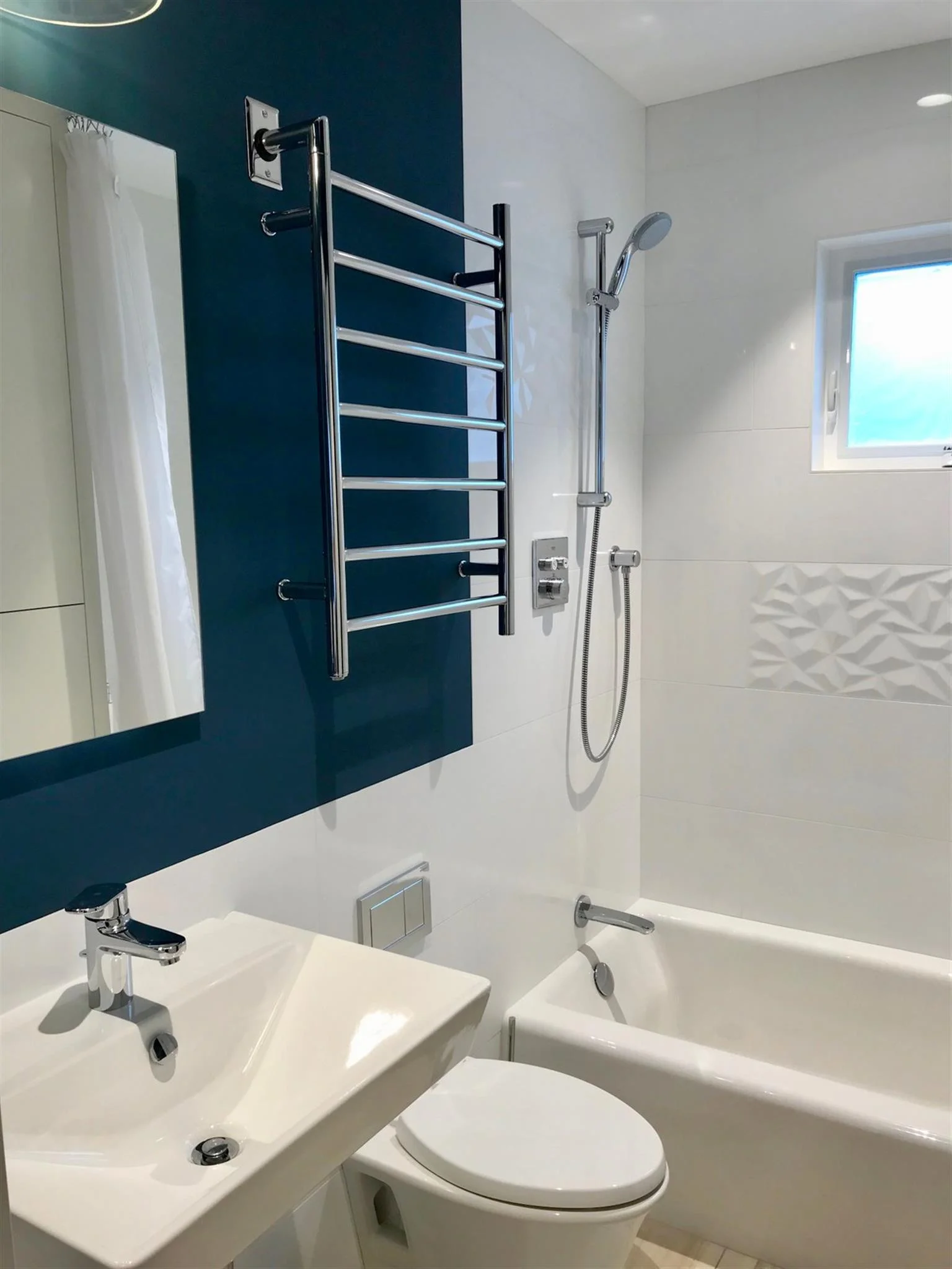 2.5 bed, 1 bath apartment for rent at 133 Boston Ave Unit 1, Powder House Square — photo 8 of 10