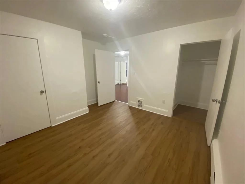 2 bed, 1 bath apartment for rent at 133 Chestnut St Unit 1, Lynn — photo 7 of 9