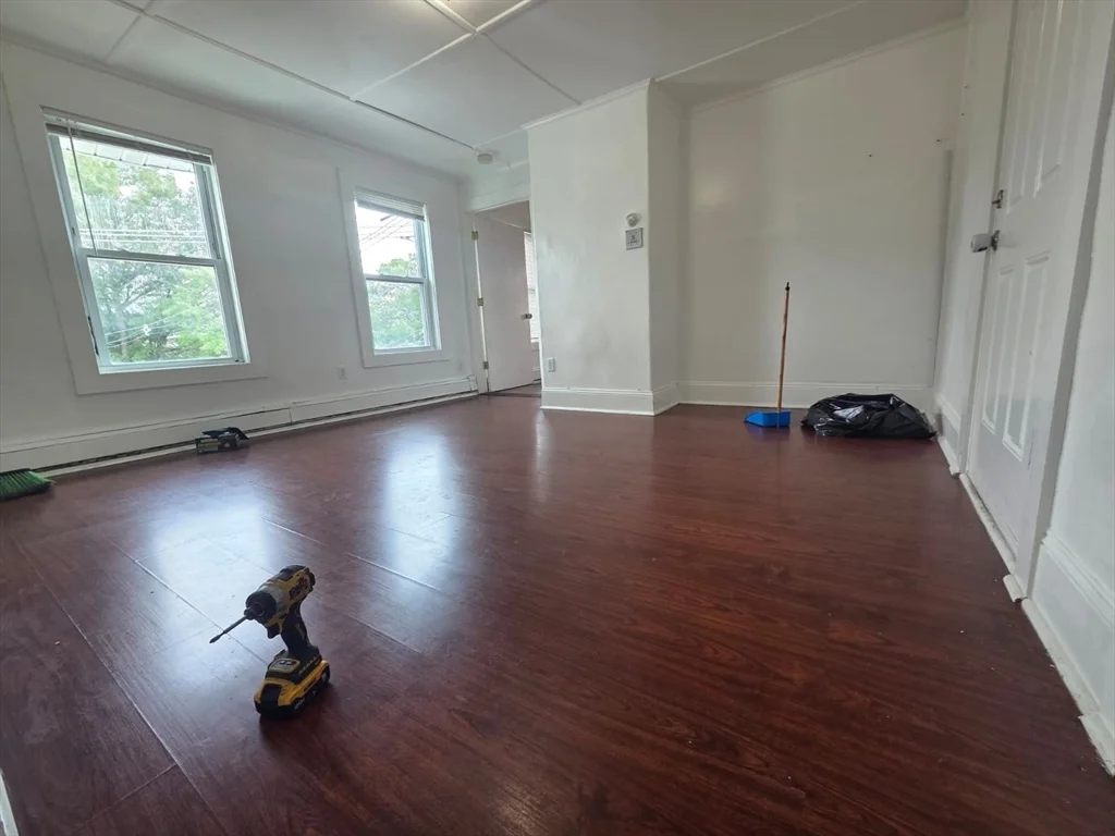 2 bed, 1 bath apartment for rent at 133 Chestnut St Unit 6, Lynn — photo 1 of 12