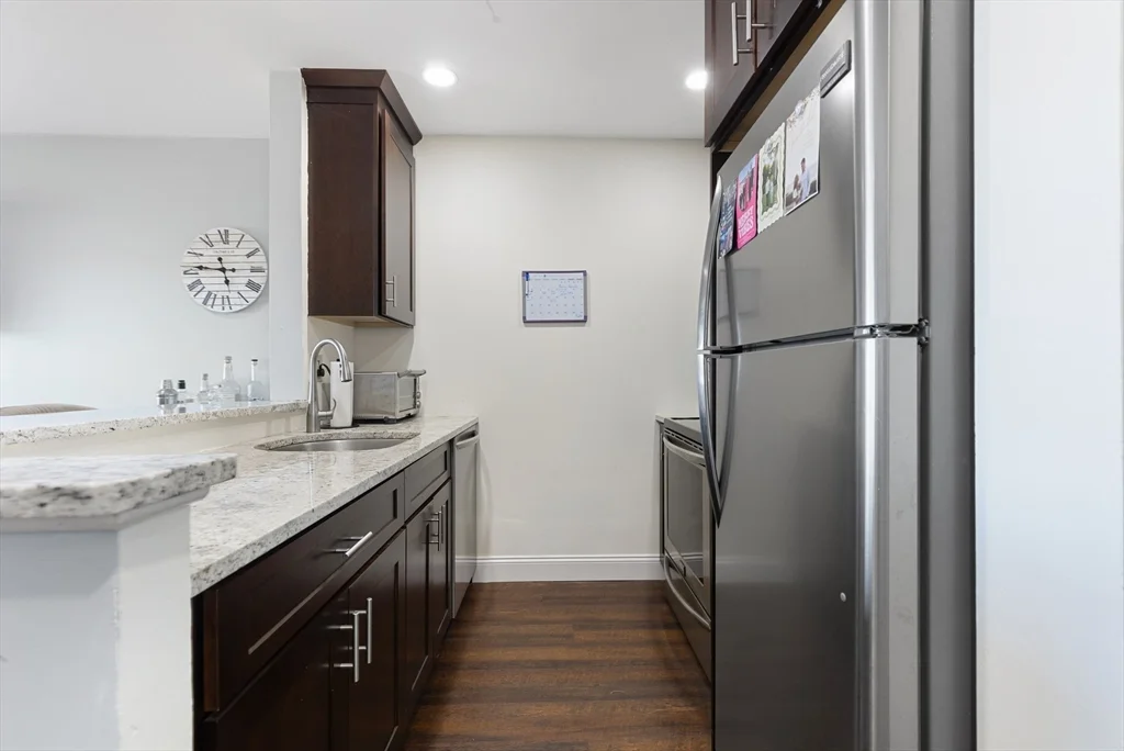 1 bed, 1 bath apartment for rent at 133 Commander Shea Blvd Unit 407, Quincy — photo 2 of 27