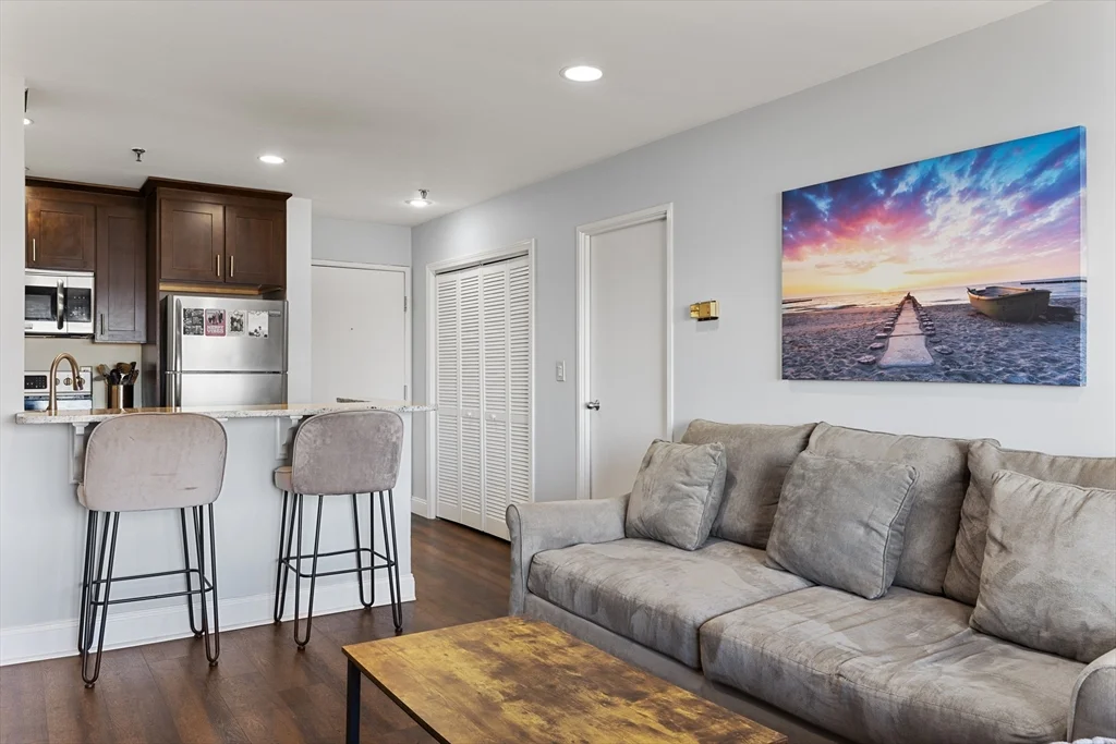 1 bed, 1 bath apartment for rent at 133 Commander Shea Blvd Unit 407, Quincy — photo 8 of 27