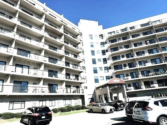 1 bed, 1 bath apartment for rent at 133 Commander Shea Blvd Unit 502, Quincy — photo 1 of 8