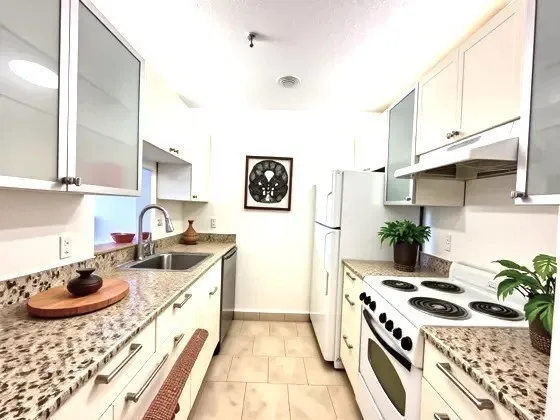 1 bed, 1 bath apartment for rent at 133 Commander Shea Blvd Unit 502, Quincy — photo 5 of 8
