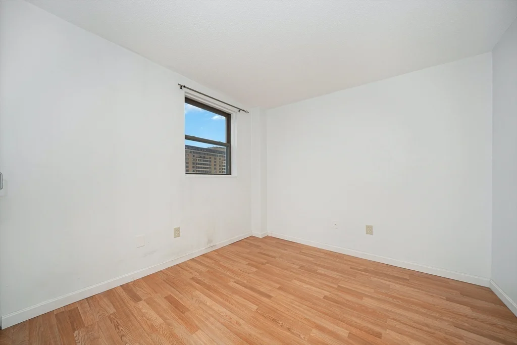 2 bed, 1 bath apartment for rent at 133 Commander Shea Blvd Unit 505, Quincy — photo 13 of 15