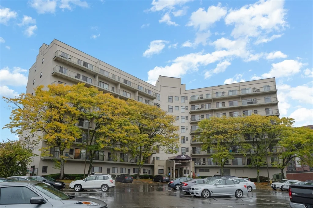 2 bed, 1 bath apartment for rent at 133 Commander Shea Blvd Unit 505, Quincy — photo 1 of 15