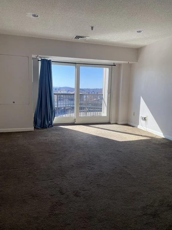 2 bed, 1 bath apartment for rent at 133 Commander Shea Blvd Unit 818, Quincy — photo 4 of 16