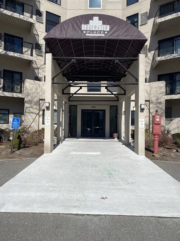 2 bed, 1 bath apartment for rent at 133 Commander Shea Blvd Unit 818, Quincy — photo 3 of 16