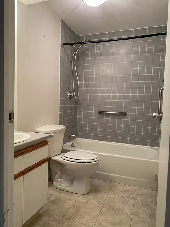 2 bed, 1 bath apartment for rent at 133 Commander Shea Blvd Unit 818, Quincy — photo 10 of 16