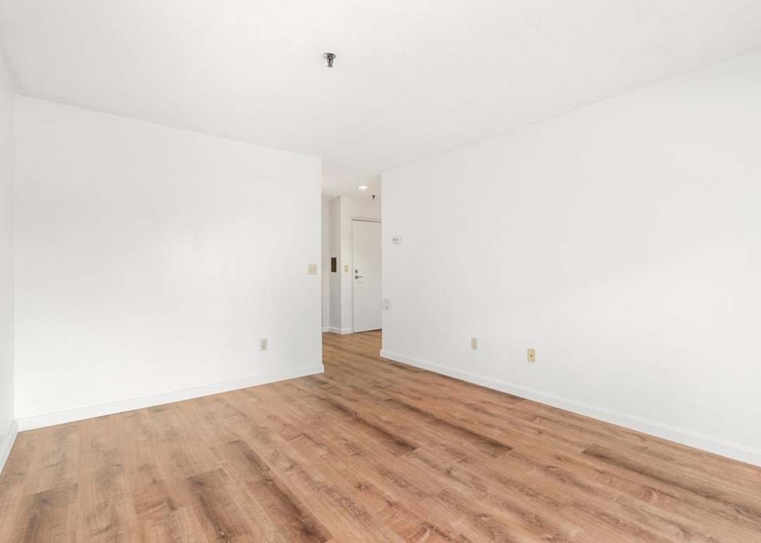 1 bed, 1 bath apartment for rent at 133 Commander Shea Boulevard Unit 217, Quincy — photo 4 of 22