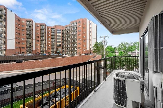 1 bed, 1 bath apartment for rent at 133 Commander Shea Boulevard Unit 217, Quincy — photo 16 of 22