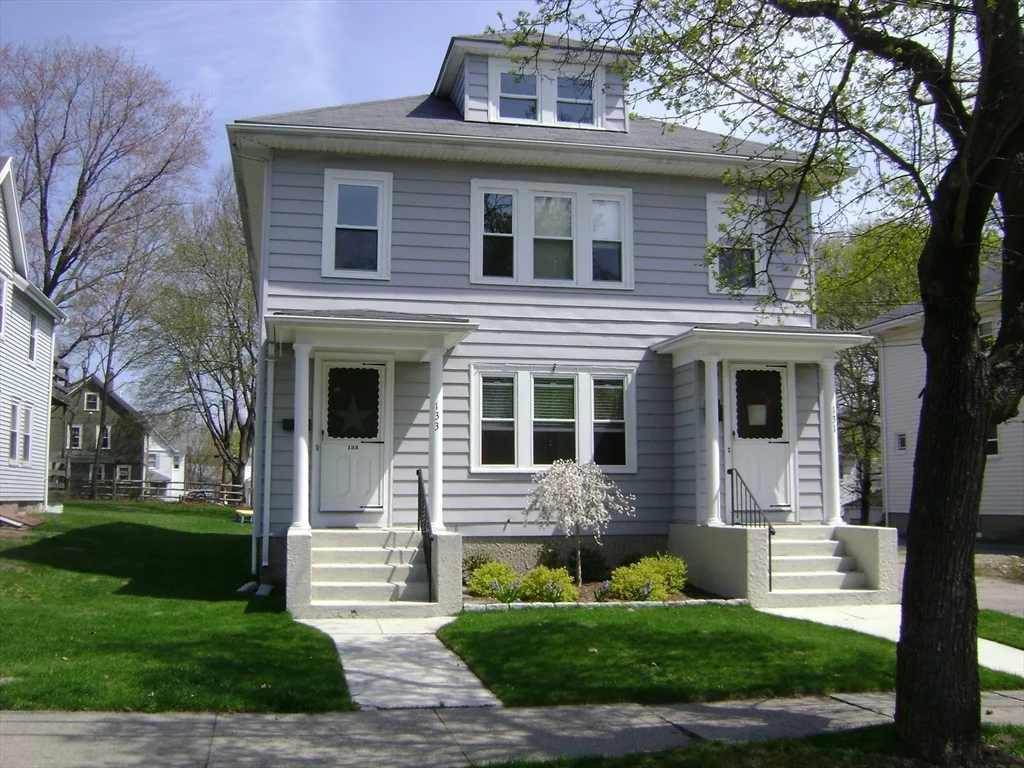 3 bed, 1 bath apartment for rent at 133 Cottage St Unit 133, Norwood — photo 1 of 29