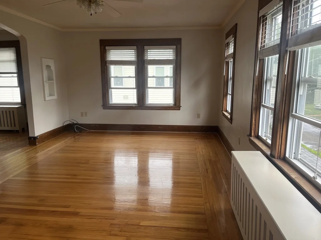 3 bed, 1 bath apartment for rent at 133 Cottage St Unit 133, Norwood — photo 9 of 29