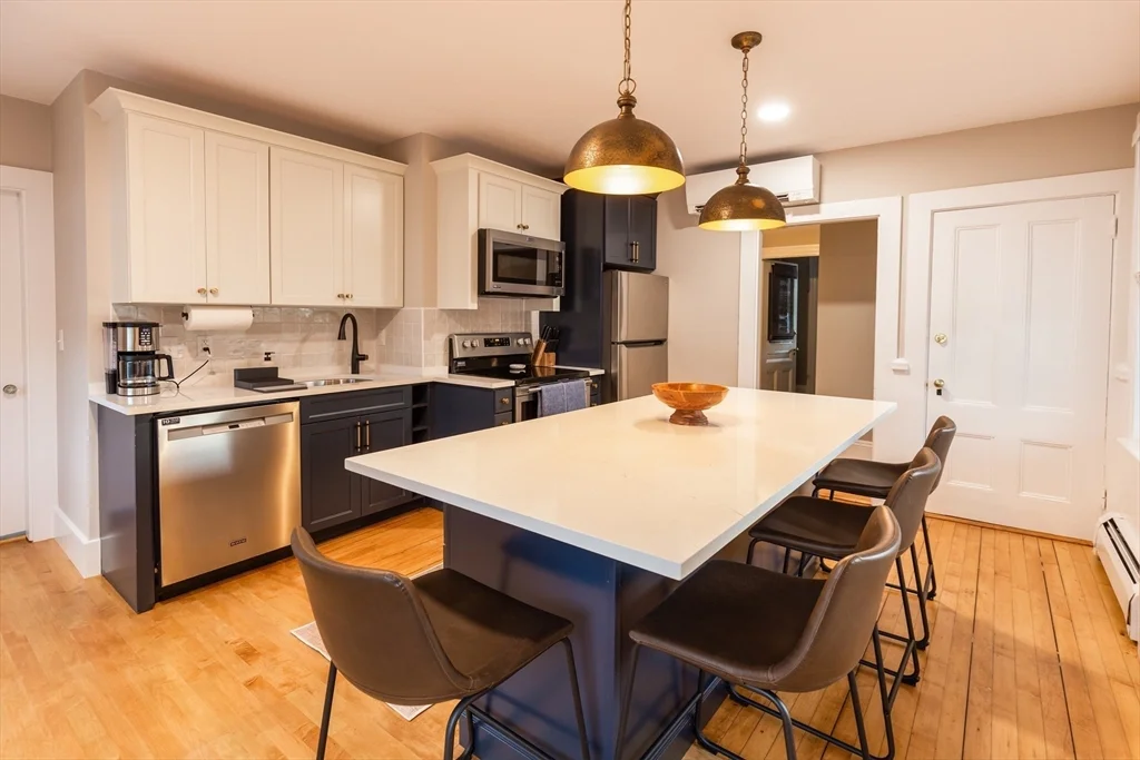 1 bed, 1 bath apartment for rent at 133 Court St Unit 1, Downtown — photo 2 of 16