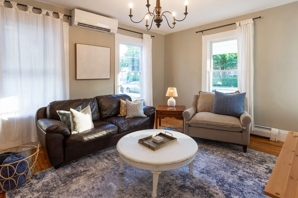 1 bed, 1 bath apartment for rent at 133 Court St Unit 1, Downtown — photo 6 of 16