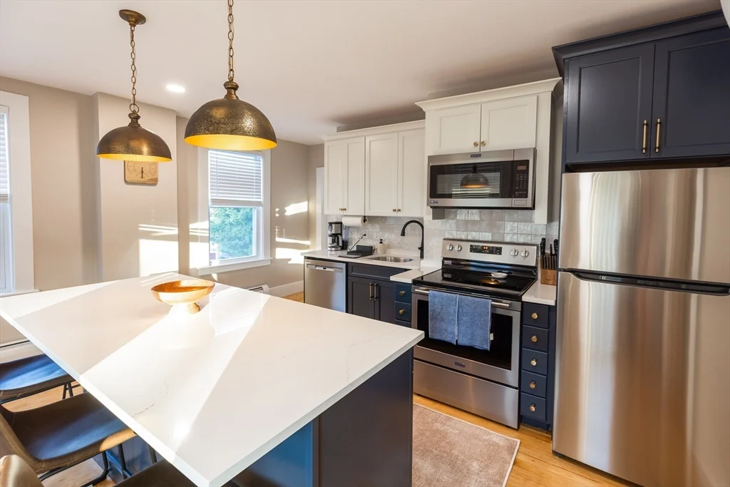 1 bed, 1 bath apartment for rent at 133 Court St Unit 1, Downtown — photo 1 of 16