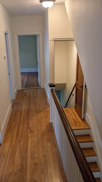 5 bed, 3 bath apartment for rent at 133 Elmwood Rd Unit 2, Swampscott — photo 8 of 29
