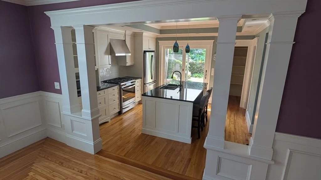 5 bed, 3 bath apartment for rent at 133 Elmwood Rd Unit 2, Swampscott — photo 4 of 29