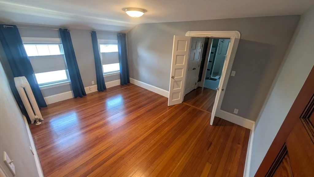 5 bed, 3 bath apartment for rent at 133 Elmwood Rd Unit 2, Swampscott — photo 9 of 29