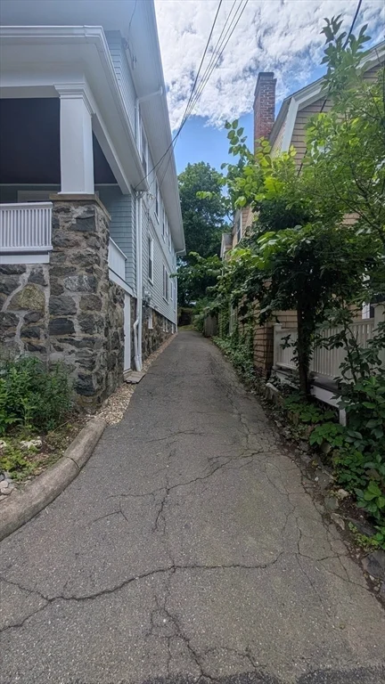 5 bed, 3 bath apartment for rent at 133 Elmwood Unit 2, Swampscott — photo 30 of 32