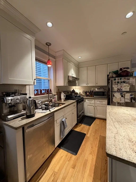 2 bed, 1 bath apartment for rent at 133 Erie St Unit 1, Cambridgeport — photo 9 of 13