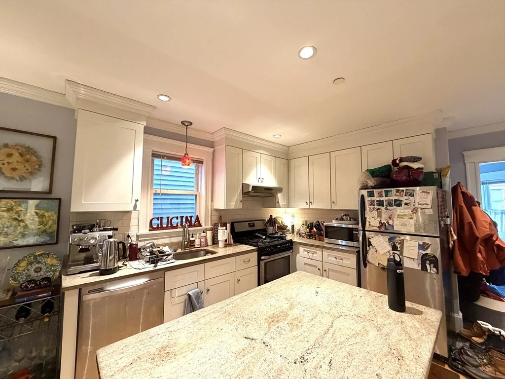 2 bed, 1 bath apartment for rent at 133 Erie St Unit 1, Cambridgeport — photo 4 of 13