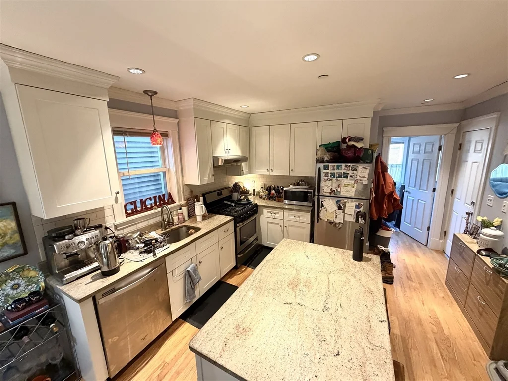 2 bed, 1 bath apartment for rent at 133 Erie St Unit 1, Cambridgeport — photo 2 of 13