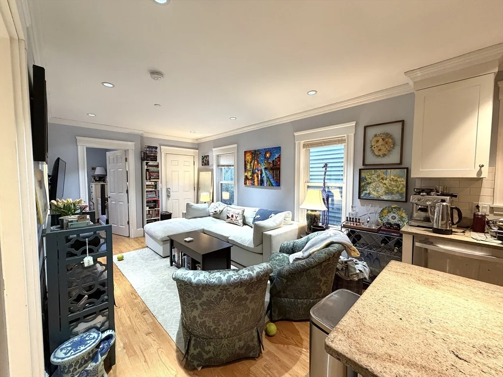 2 bed, 1 bath apartment for rent at 133 Erie St Unit 1, Cambridgeport