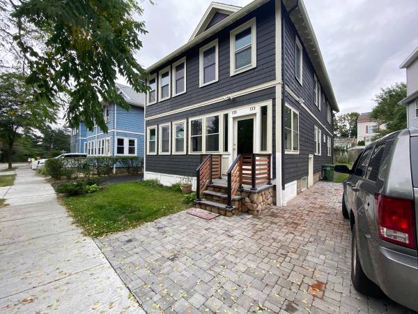 3 bed, 1 bath apartment for rent at 133 Grove St Unit 2, Watertown — photo 2 of 10