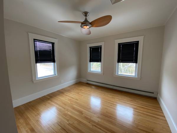 3 bed, 1 bath apartment for rent at 133 Grove St Unit 2, Watertown — photo 4 of 10